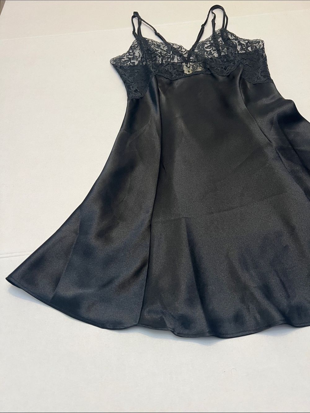 Y2K VICTORIA’S SECRET CROWN GOLD LABEL VAMP GOTH BLACK SLIP DRESS NIGHTIE XS - Picture 2 of 11